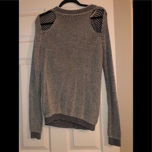 Honey Punch women’s size S open shoulder sweater